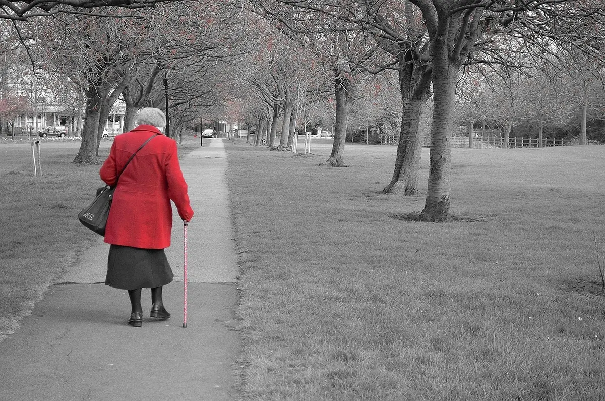 Seasonal Guide: Managing Back Pain in Cold Weather